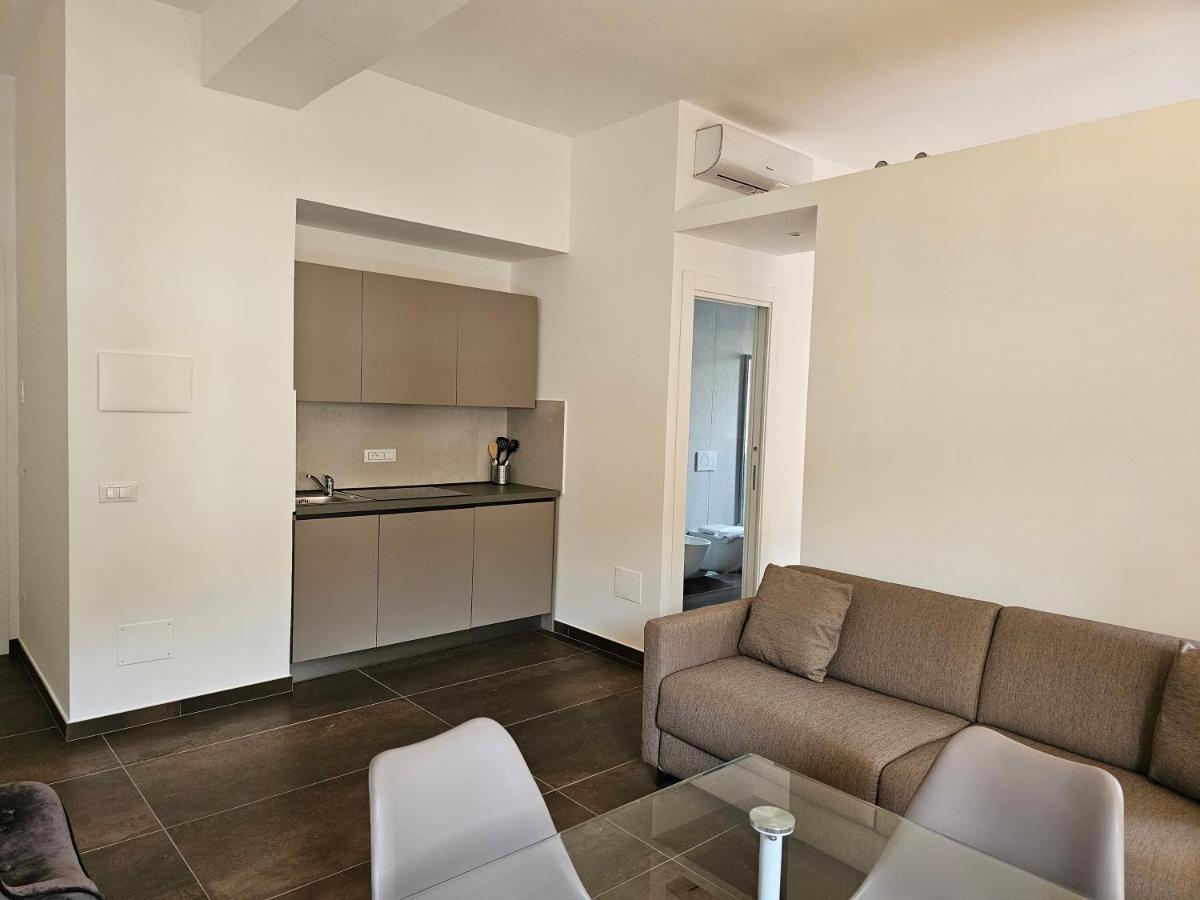ויבו ואלנטיה מרינה Residenza Atena מראה חיצוני תמונה